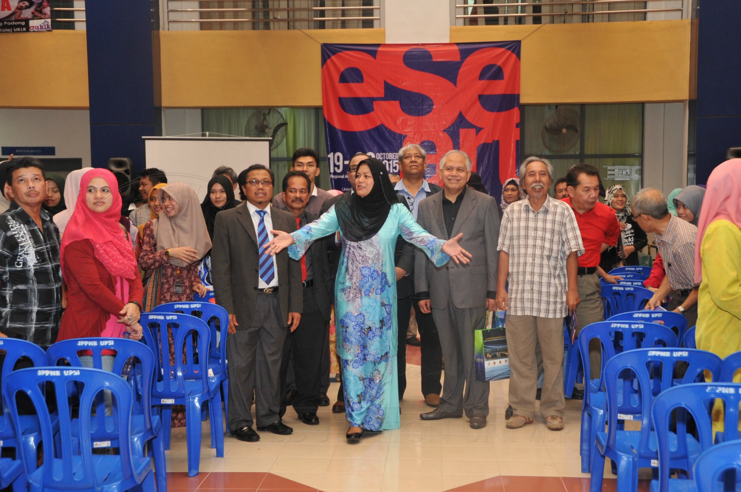 PRO15 173 ESE HAS 2409